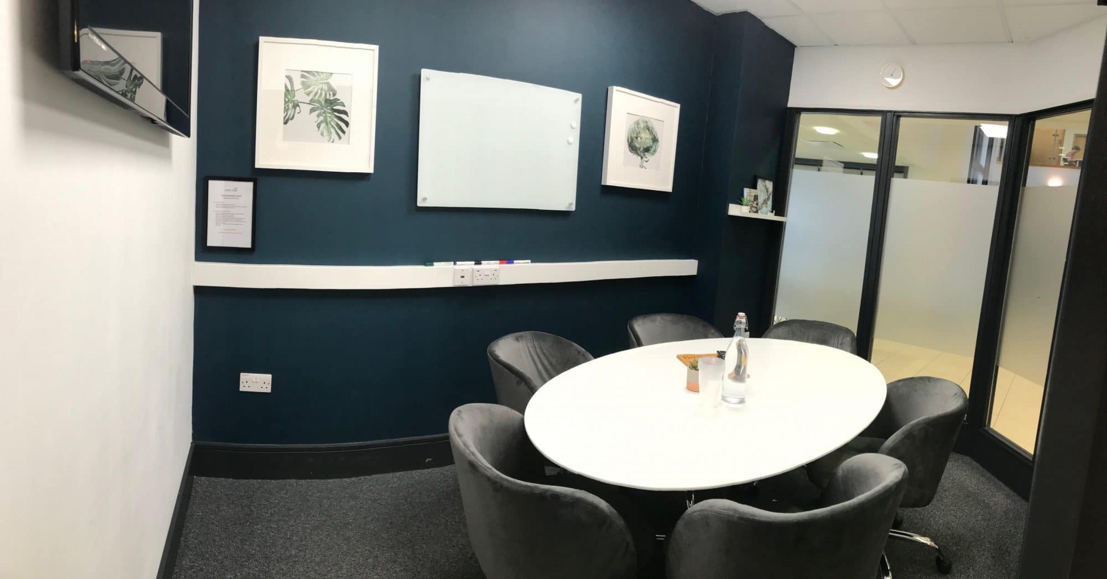 The Horton meeting room at Hope Park City Gateway Bradford