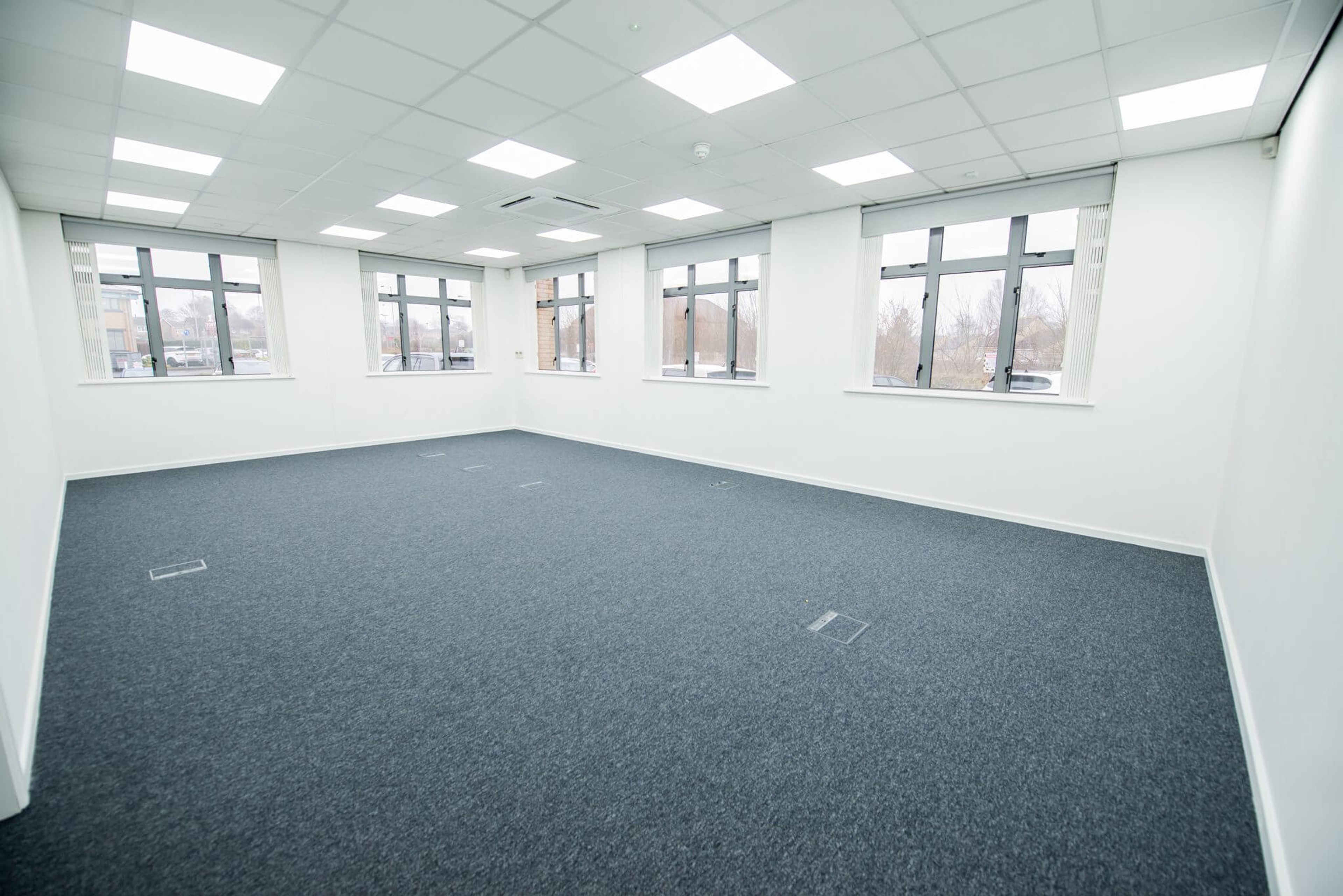 Empty large office space unfurnished