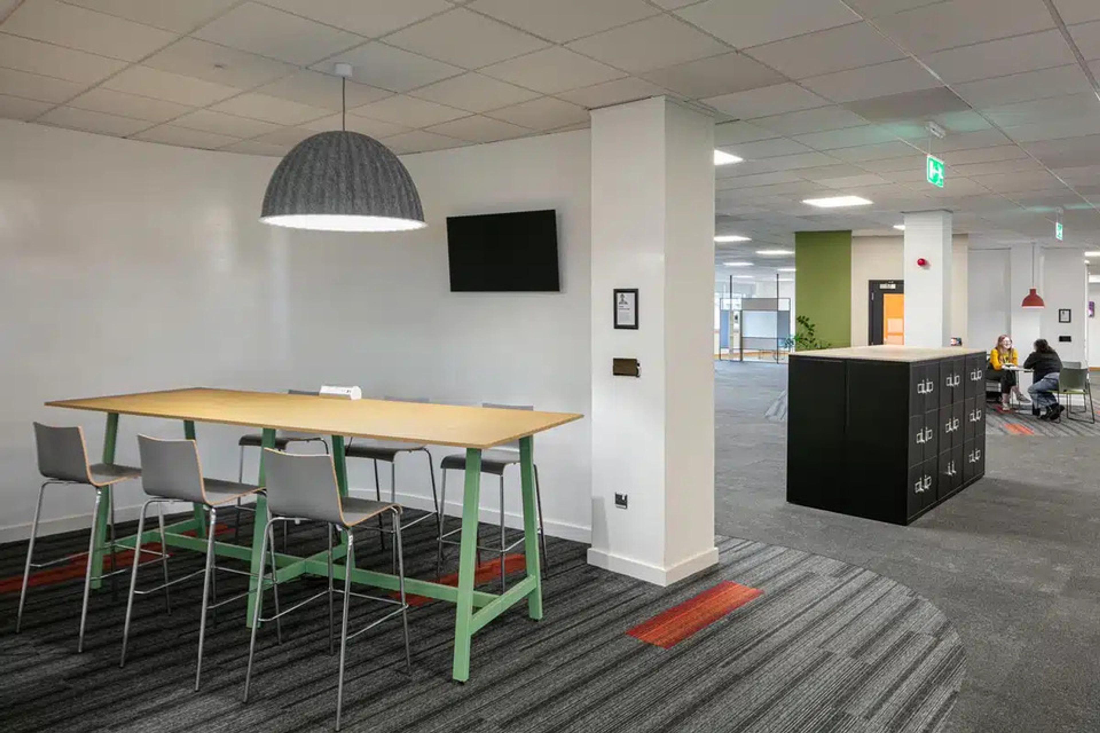 52 Desk Office Suite